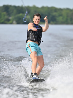 Nate Wakeboard Pointing